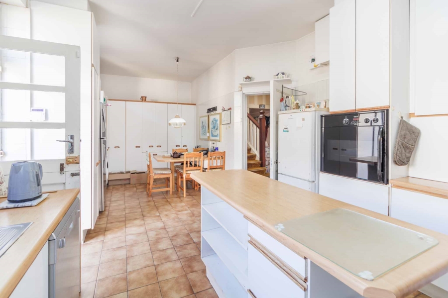 6 Bedroom Property for Sale in Fresnaye Western Cape